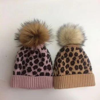 2-8 Gadus bērniem, bērnu Beanies Leopard pompom baby zēni meitenes Adītas cepures Faux fur ball ziemas adīt kid meitene Earflap Klp