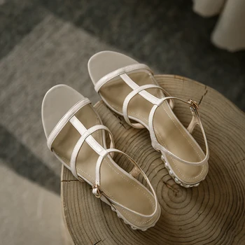 2020. gada vasaras new Roman sandales sieviešu modes savvaļas ādas zems papēdis sandales retro pērle biezs papēdis sandales Z924