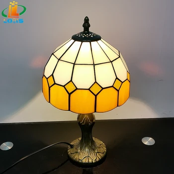 20CM Eiropas stila vienkāršu vitrāžas režģu galda lampa Tiffany stila guļamistabas gultas studiju galda lampas bārs apdare lampas