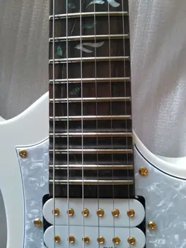 Augstākās kvalitātes balts elektriskā ģitāra 21. līdz 24. frets arī robotu ģitāra visiem zelta aparatūras bezmaksas piegāde 7V ģitāra