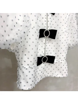 Bezmaksas piegāde ar dimantiem loki sexy sadursta puff piedurknēm polka punktiņi krekls dāmas vasaras jaunā modes personības savvaļas topi XL