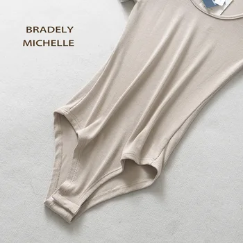 BRADELY MICHELLE 2019 Sexy Sievietes Slim Īstermiņa Piedurknēm Dziļi O-veida kakla Topi Bodysuits sieviešu kombinezonus streetwear Jumpsuits