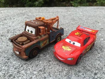 Disney Pixar Cars 2 Zibens McQueen & Mater 2gab Metāla Lējumiem Rotaļu Automašīnas Uzstādīt Jaunu Brīvs