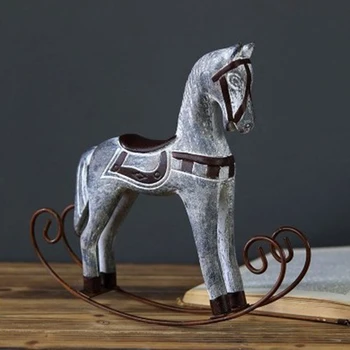 Eiropas Koka Šūpošanas Zirgu Statuja, Kāzu Dekori Home Office Desktop Dekoratīvs Ornaments Kolekcionējamus Amatniecības Bērniem Dzimšanas Dienas Dāvana