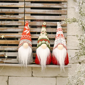 Ir 2021. Priecīgus Eglīšu Rotājumi Karikatūra Ziemassvētku Lelle Bērni Sniegpārslas adīta cepure Santa Claus Mājas Jaunā Gada Dāvanas