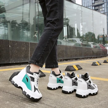 Jaunajā 2020. gada Pavasara Slēptās Papēdi Sieviešu sporta kurpes ar Augstu Platformu Ikdienas Apavi Mežģīnes-Up 8CM Sieviešu Elpojošs Ķīlis Kurpes Zapatos Mujer