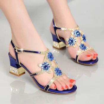 Jaunas vasaras sieviešu sandales 2020. gadam krāsu saskaņošanas rhinestone ziedi vārdu sprādzes chunky papēža kristāla sexy open toe modes kurpes sh
