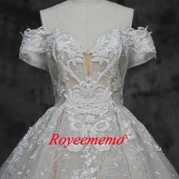 Jaunā luksusa mežģīņu dizaina kāzu kleitu pie pleca ar īsām piedurknēm kāzu kleita rūpnīcas pasūtījuma vairumtirdzniecības cenas kāzu kleita