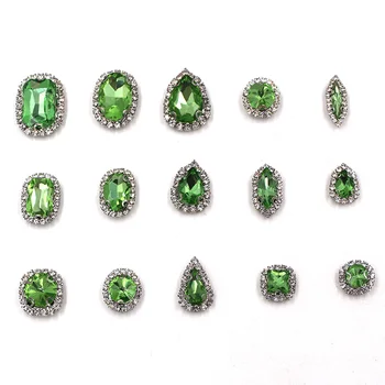 Jaunā stila Gaiši zaļš jauktas formas stikla strass flatback piešūt kristāla pogas rhinestones par apģērbiem/kāzu dekorēšana