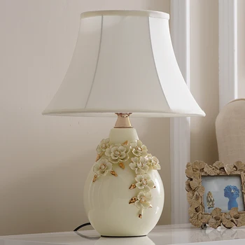 Keramikas Galda Lampas Guļamistabas, Dzīvojamā Istaba Silta, Romantiska Modes Radošo Galda Lampas Amerikāņu Stilā Tālvadības Inn