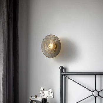 Postmodernisma luksusa vienkāršu personību radošā dizaina dzīvojamā istaba vara sienas lampas, TV fonā siena guļamistabas gultas gaismas