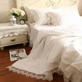 Sniega balta gultas komplekts Luksusa dobi no mežģīņu sega sedz, gultas svārki lapa spilvendrāna Cietā savirmot pārklājs parure de lit