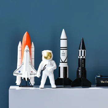 Spaceman skulptūru raķešu mūsdienu sveķu skulptūru roku darbs mājās dekorēšanas piederumi home decoration accessories mūsdienu
