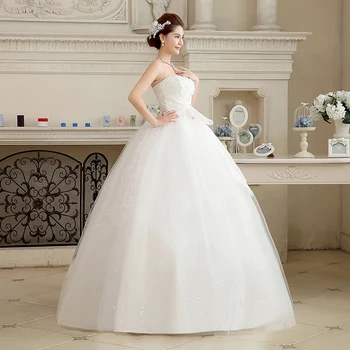 Tas ir YiiYa Kāzu Kleitu Vizuļi Grīdas Garuma kāzu kleitas Strapless bez Piedurknēm Loku Mežģīnes Up Princese Līgavas Bumbu Kleita HS106