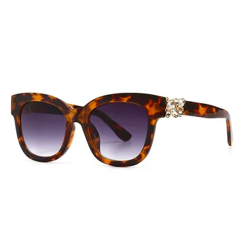Vintage Modes Lielgabarīta Saulesbrilles Sieviešu Slavenā Luksusa Zīmola Dizaina Retro Dimanta Kvadrātveida Saules Brilles UV400 Oculos Sol Feminino