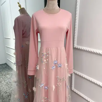 WEPBEL Modes Sievietēm Musulmaņu Kleitu Eleganti Izšūti Trīsdimensiju Arābu Abaya Ziedu Ilgi Mudlim Drēbes Augstas Wasit Kleita