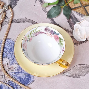 Wourmth Kaula porcelāna Kafijas Tases &Šķīvītis Uzstādīt Izsmalcinātu Zelta Maliņa Tējas Tases Ūdens Skaistu Ziedu Teacup Keramikas Virtuves Piederumi